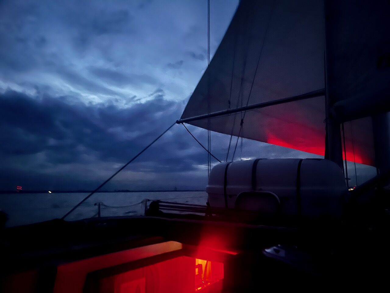 2023_Elbe_Nacht.jpeg